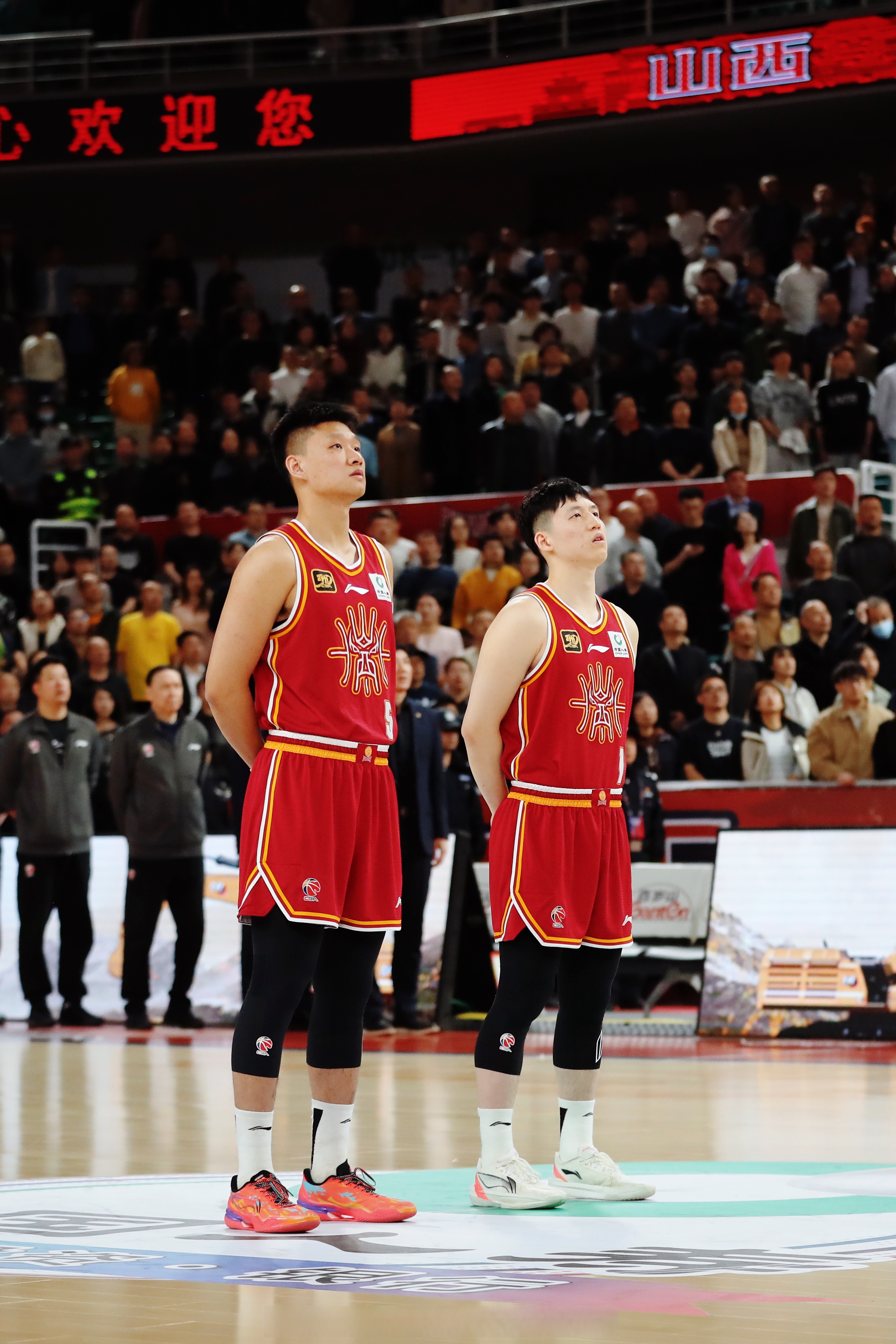 一场经典之战！CBA点燃球迷热情