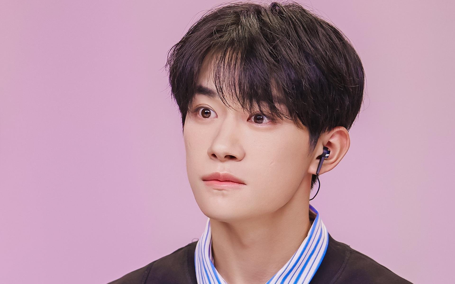 新熔炉的化学反应，布克内敛王牌助力热火冲垮上海队